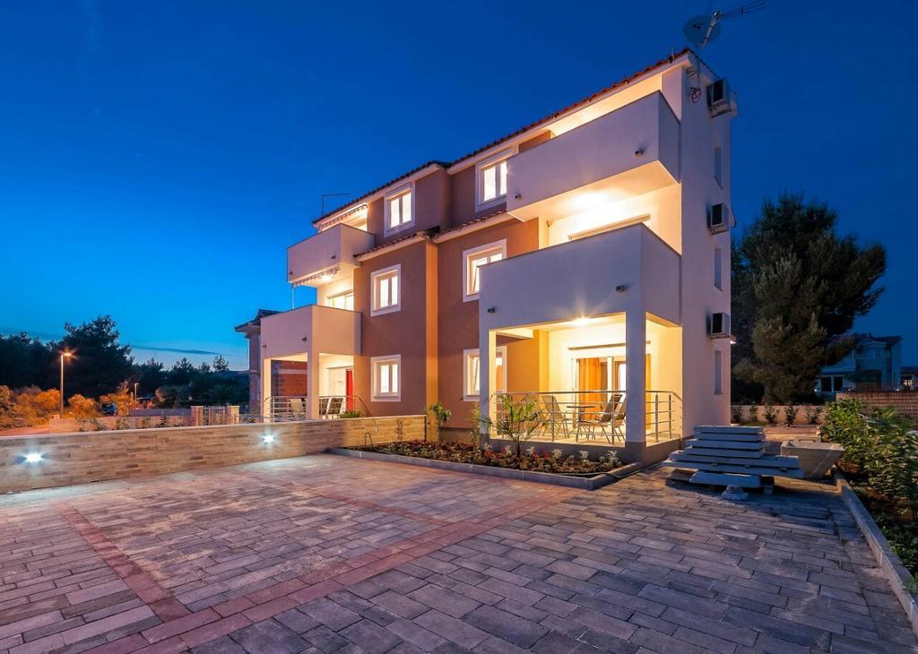 Apartments Hrvoje โวดีเซ ภายนอก รูปภาพ